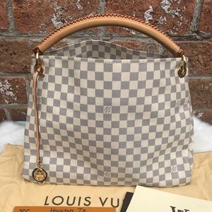 Authentic Louis Vuitton Artsy mm Azur